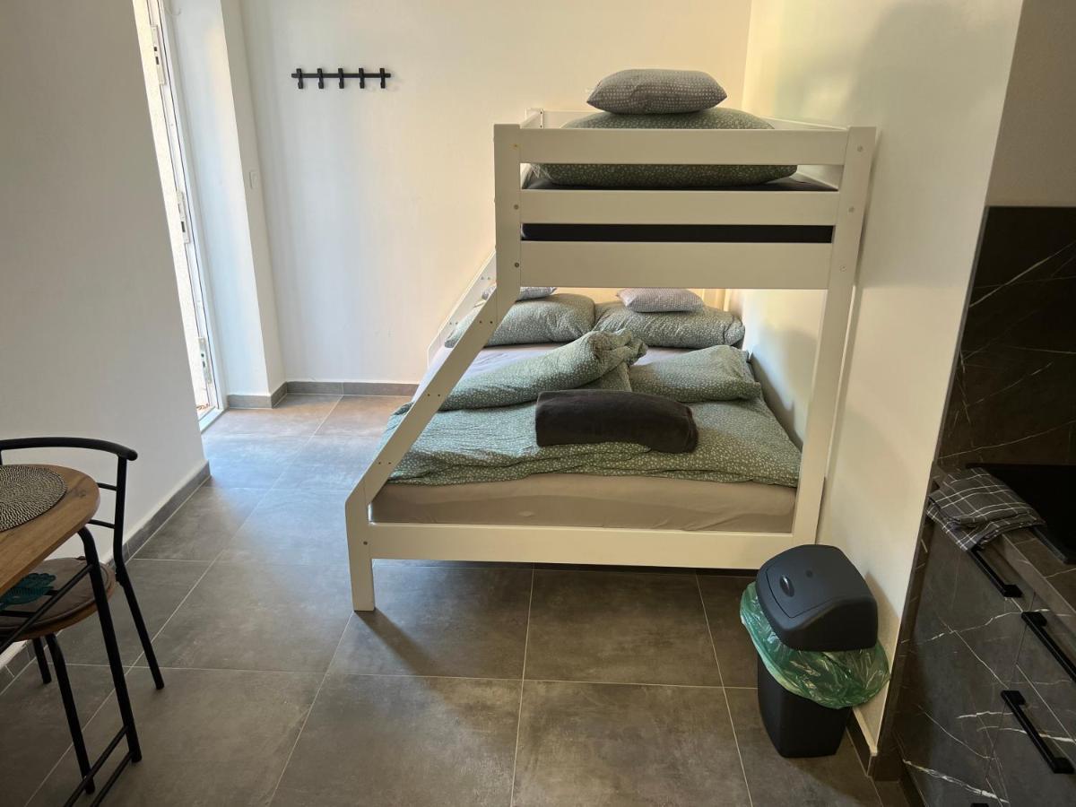 Hobiti Apartman - Bilbo Černá v Pošumaví Kültér fotó